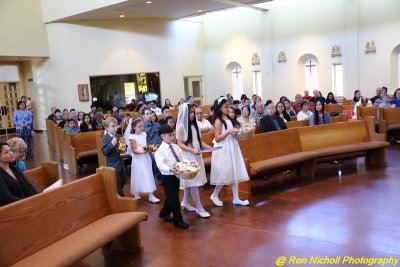 OLG_FirstCommunion_1730_17Apr_2016_0281 [800x600].JPG