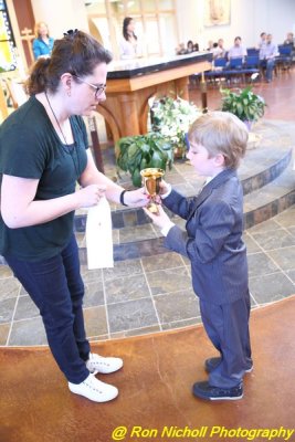 OLG_FirstCommunion_1730_17Apr_2016_0295 [800x600].JPG