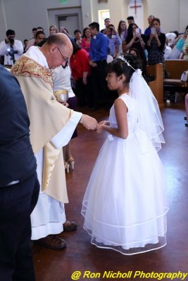 OLG_FirstCommunion_1130_17Apr_2016_0169 [800x600].JPG