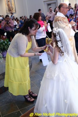 OLG_FirstCommunion_1130_17Apr_2016_0181 [800x600].JPG