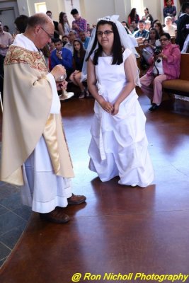 OLG_FirstCommunion_1130_17Apr_2016_0189 [800x600].JPG