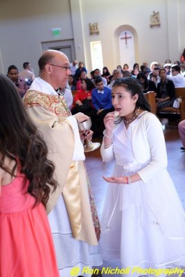 OLG_FirstCommunion_1130_17Apr_2016_0195 [800x600].JPG