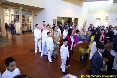 OLG_FirstCommunion_17Apr_2016_0018 [800x600].JPG