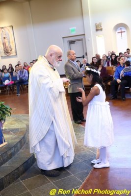 OLG_FirstCommunion_17Apr_2016_0076 [800x600].JPG