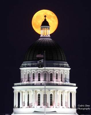 Blue Moon @ Sacramento State Capitol