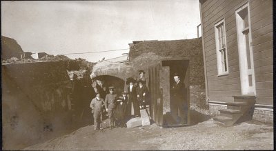 Family near today's warehouse 1910c.jpg