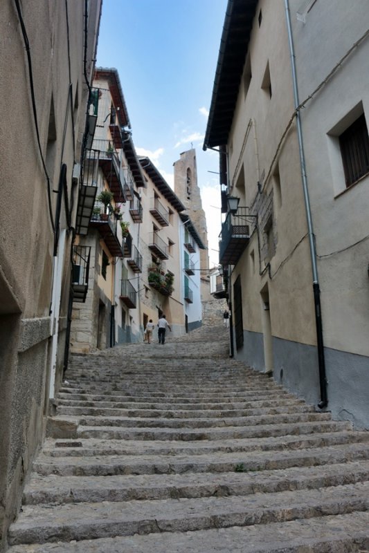 Morella. Escalera hacia la Baslica