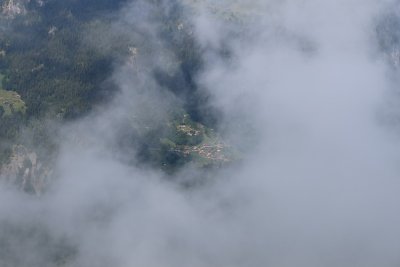 The Mnnlichen. Looking down through the mist