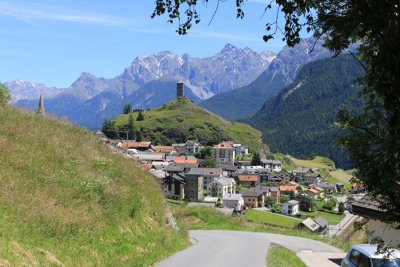 Hiking from Guarda to Ardez