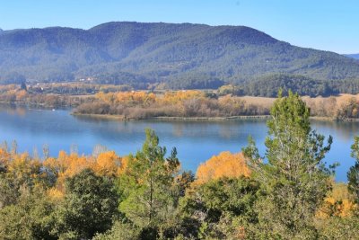 Banyoles. Tardor a LEstany