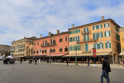 Verona. Piazza Br