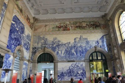 Porto. Estaao de Sao Bento