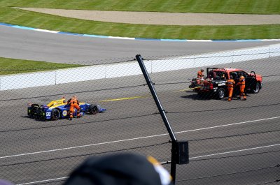 2016 Indy 500 - Alexander Rossi ran out of fumes in front of us!