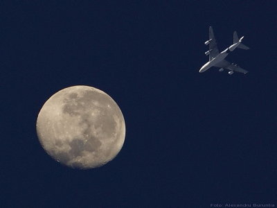 Moon attraction, Malaysia Airlines, Airbus A380-841