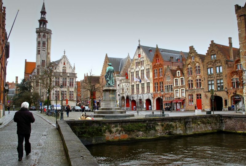 Piazza Jan van Eyck