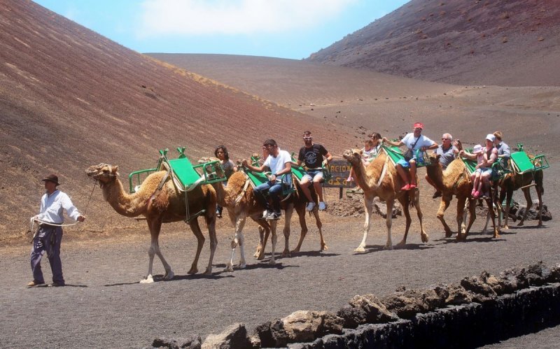 visit volcanoes on camel