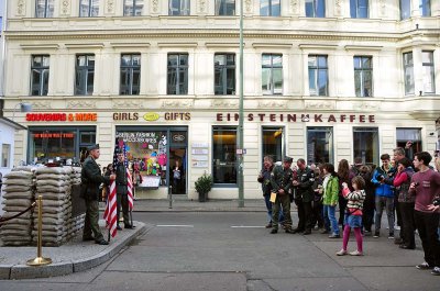 Checkpoint Charlie - 7368