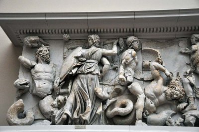 Hekate, Pergamon altar hall, Pergamon Museum - 8014