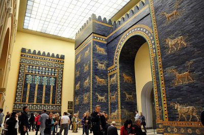 Ishtar Gate of Babylon (under Nabuchodonor II, 575 BC) , Pergamon Museum - 8054