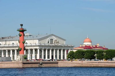 Old Saint Petersburg Stock Exchange and Rostral Columns, Strelka, Vasilyevsky Island  - 8632