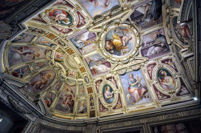 Chapel of St. Peter Marty (1570) decorated by Giorgio Vasari - Vatican Museum - 2552