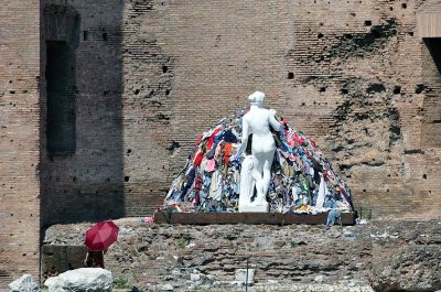 Modern art in the Roman Forum  - 3874