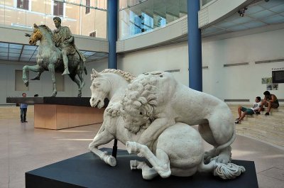 Lion attacking a horse (IV century BC) and  Equestrian Statue of Marcus Aurelius - 3550