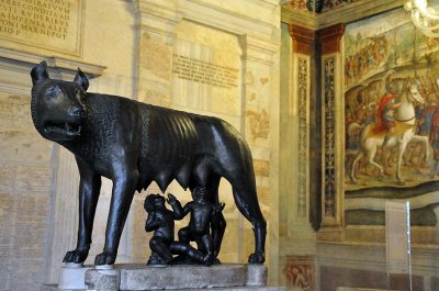 Hall of Triumphs - She wolf of Rome ( Etruscan work of the 5th century BC) - 3572