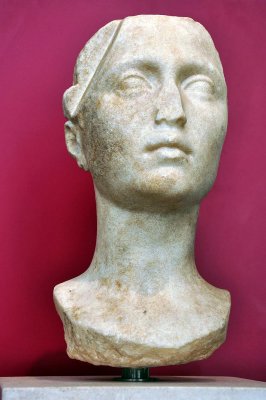 Ritratto femminile, Tivoli, Bagni (40-30 BC) - 3966