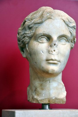 Ritratto femminile, dal mercato antiquario (30-25 BC) - 3968