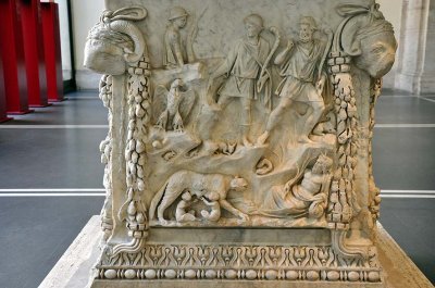 Altare a Marte e a Venere, Ostia, Portico del Piazzale delle Corporazioni (124 A.D.) - 3981