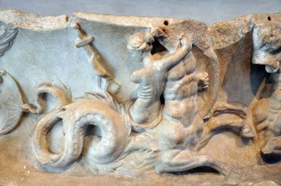 Basin decorated with sea procession Roma, Ospedale di Santo Spirito, Horti di Agrippina (first decades of 1st c. BC), - 3999