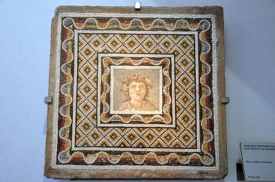 Mosaico pavimentale con busto di Dioniso - Roma, dalla via Flaminia (III sec. d.C.) - 4059