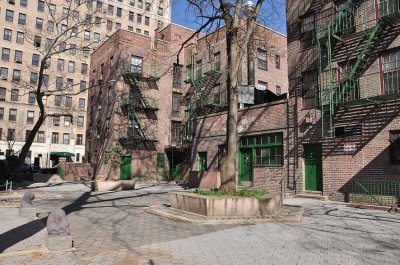 First Houses, oldest public housing development in NYC (1936) - 5926