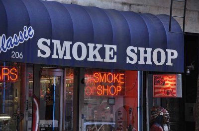 Smoke shop - Greenwich Village - 5977