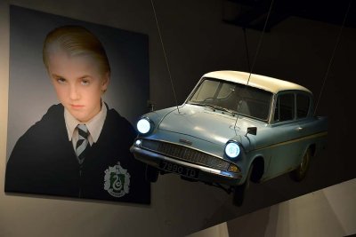 Malfoy and  Mr Weasley's flying car - 1555