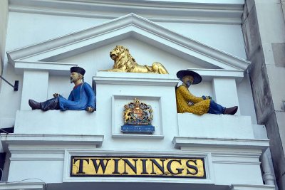 Twinnings shop on the Strand - 2187
