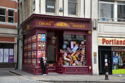 Hardy's sweet shop, Ludgate Hill - 3202