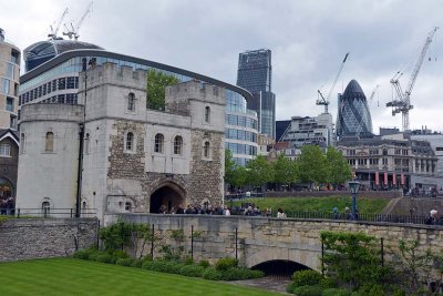 the Gherkin seen from the Tower of London - 3386