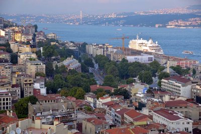 Istanbul and the Bosphorus seen from Galata Tower - 6451