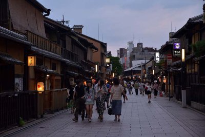 Hanami-koji Street, Gion geisha district, Kyoto - 8166