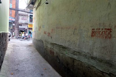 A small lane in Saigon - 2770
