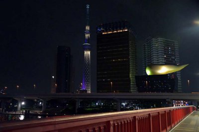 Asahi Beer Tower and Philippe Starck's Asahi Flame - Tokyo - 3432