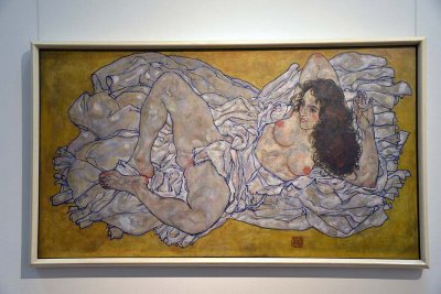Egon Schiele - Reclining woman, 1917 - Leopold Museum, Vienna - 4953