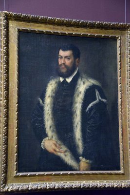 Titian - Portrait of a man in a fur-lined cloak, 1560 - Kunsthistorisches Museum, Vienna - 4157