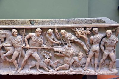 Roman sarcophagus with Calydonian hunting scene (200-230 AD) - Uffizi Gallery, Florence - 7743