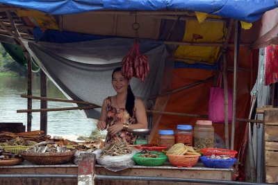Dua Do (Red Coconut) Market, Nhi Long village, Tr Vinh - 6588