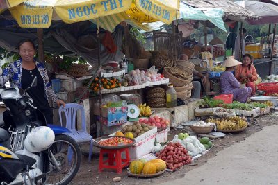 Dua Do (Red Coconut) Market, Nhi Long village, Tr Vinh - 6591