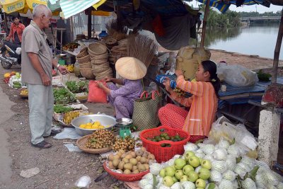 Dua Do (Red Coconut) Market, Nhi Long village, Tr Vinh - 6630