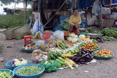 Dua Do (Red Coconut) Market, Nhi Long Village, Tr Vinh - 6638